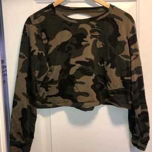 Camo crop top